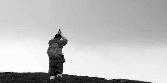 若欲长久利己者，暂时利他乃窍诀