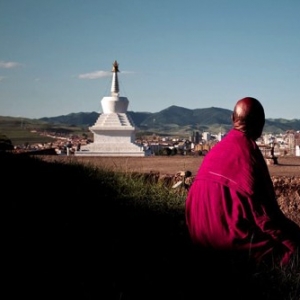 众人财富如闪电，身如浮泡无常性