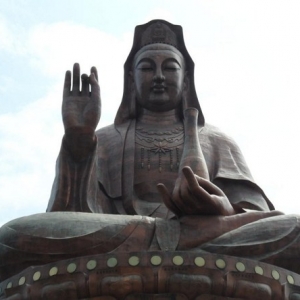 一个人福报大了，就可以让周遭的人得到功德