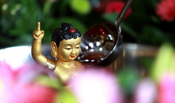 以佛法来指导自己的身语意