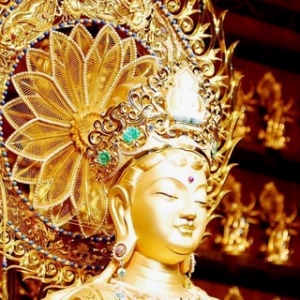 至诚称念观音圣号化解冲突